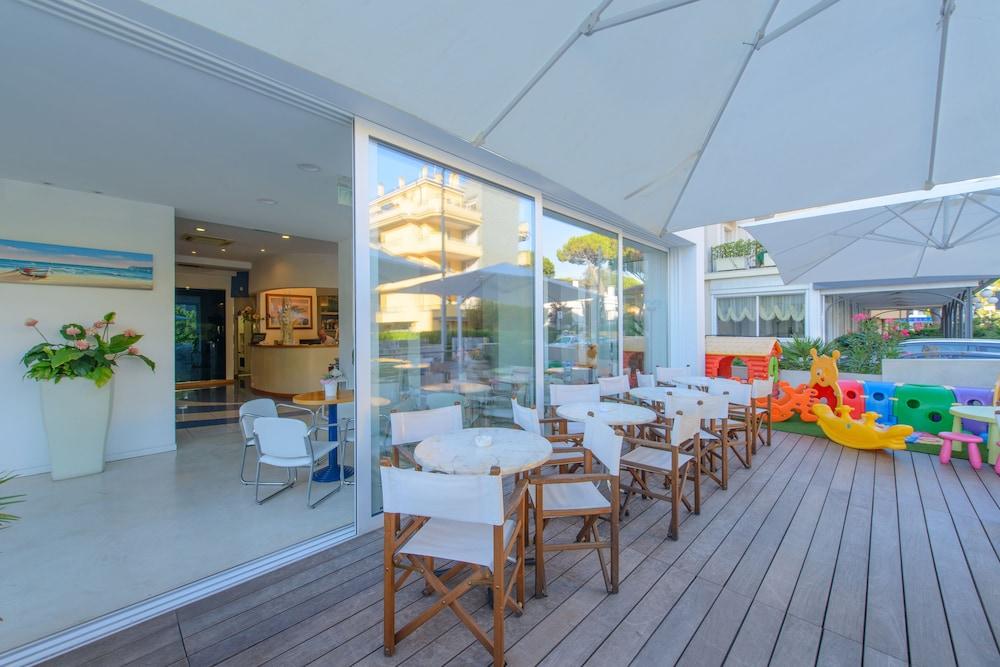 Hotel Giulietta Riccione Eksteriør billede